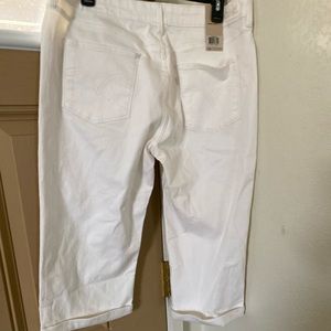White classic capris for sale